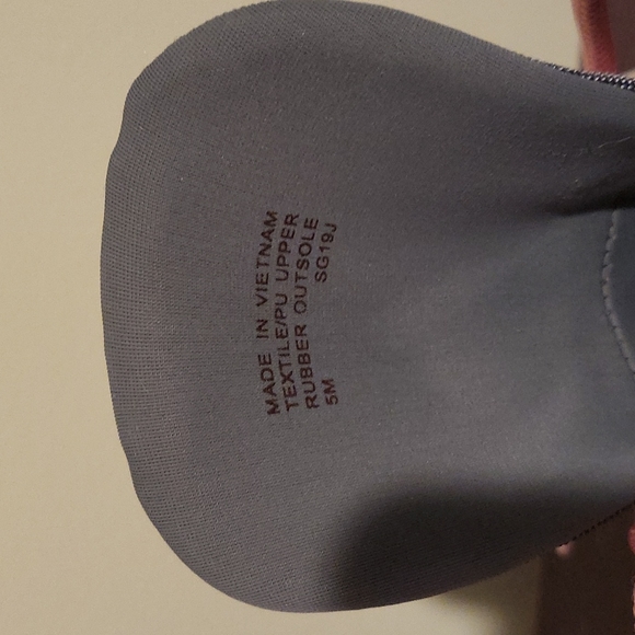 Michael kors sneakers 👟 - Picture 3 of 4